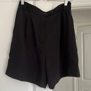 Aritzia Babaton Dress Shorts